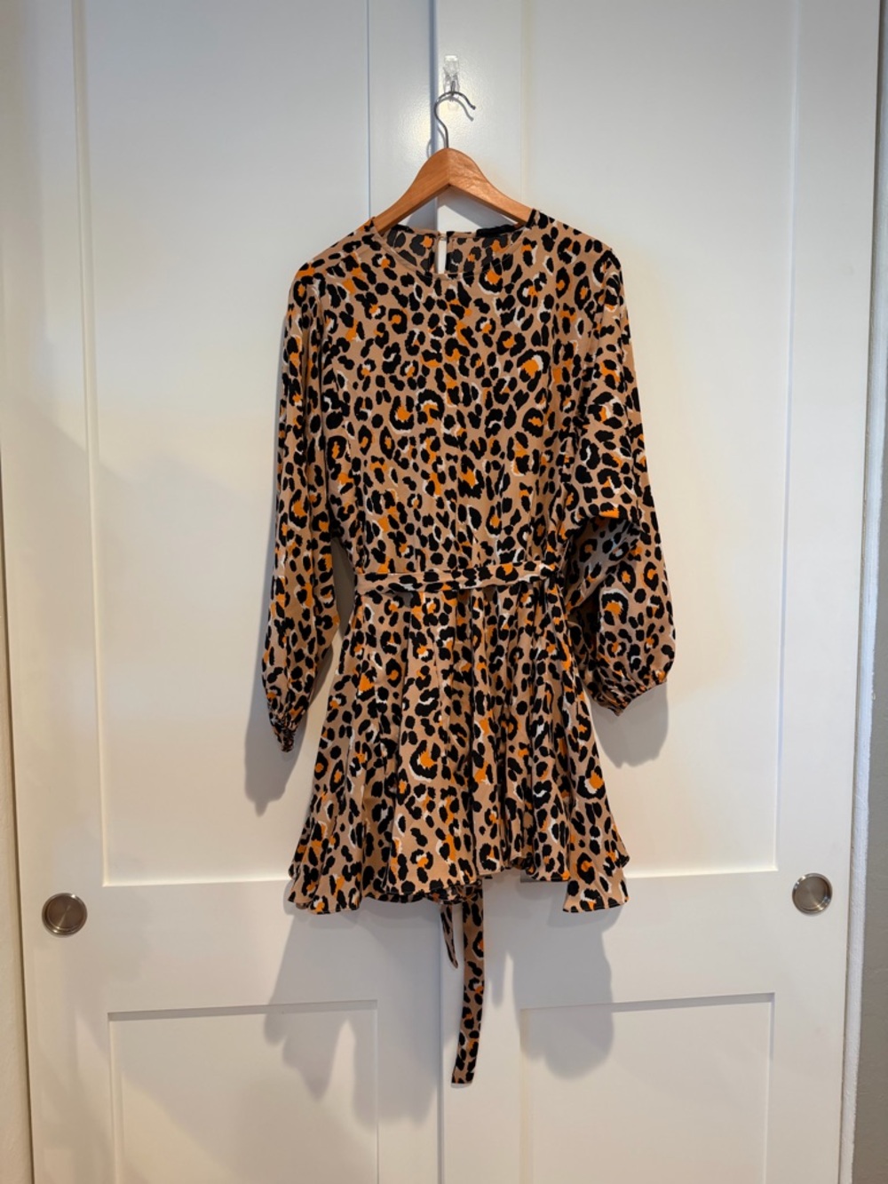 NWT Le Lis Tan, Black and Gold Leopard Print Long Sleeve Dress